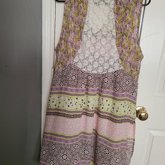 Top - Picture 2 of 2